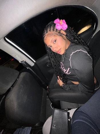 Emely, 27  female escort, Harrisburg
