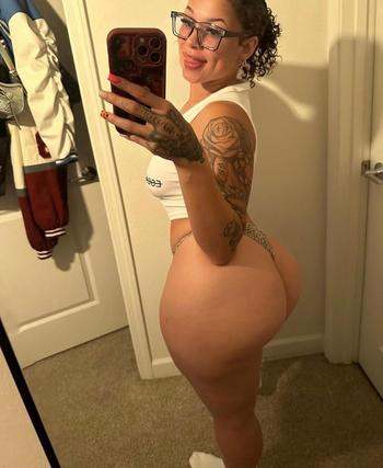 Vanessa, 23  female escort, Harrisburg