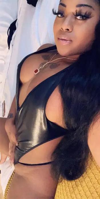 Mulan , 24  female escort, Harrisburg