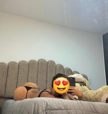Estefani, 26  female escort, Harrisburg