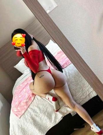 Paola, 26  female escort, Harrisburg