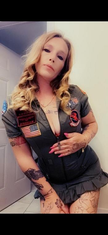 Candy ice , 35  female escort, Harrisburg